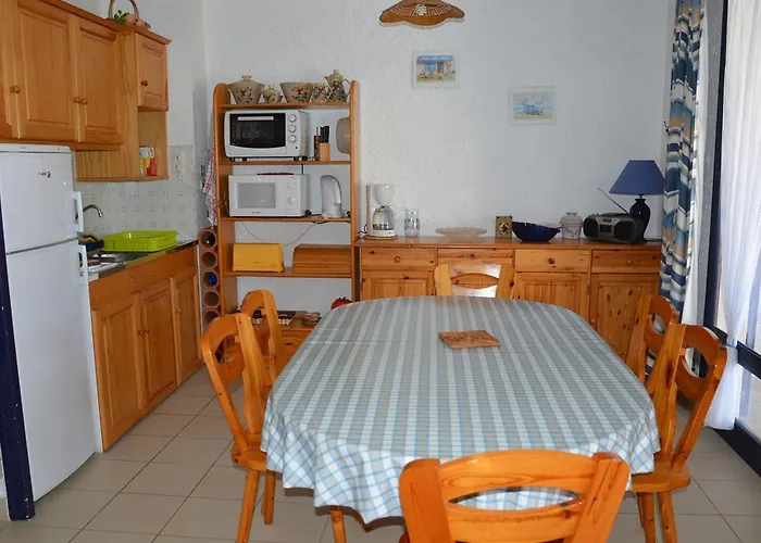 Maison Familiale A Deux Pas De La Plage, Ideale Pour 6 Pers. Avec Terrasse A Jean De Monts - Fr-1-323-480 *
