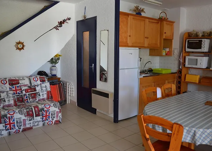 Maison Familiale A Deux Pas De La Plage, Ideale Pour 6 Pers. Avec Terrasse A Jean De Monts - Fr-1-323-480 *