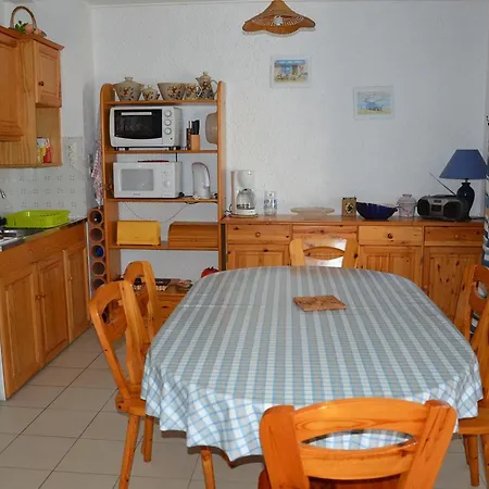 Maison Familiale A Deux Pas De La Plage, Ideale Pour 6 Pers. Avec Terrasse A Jean De Monts - Fr-1-323-480 *